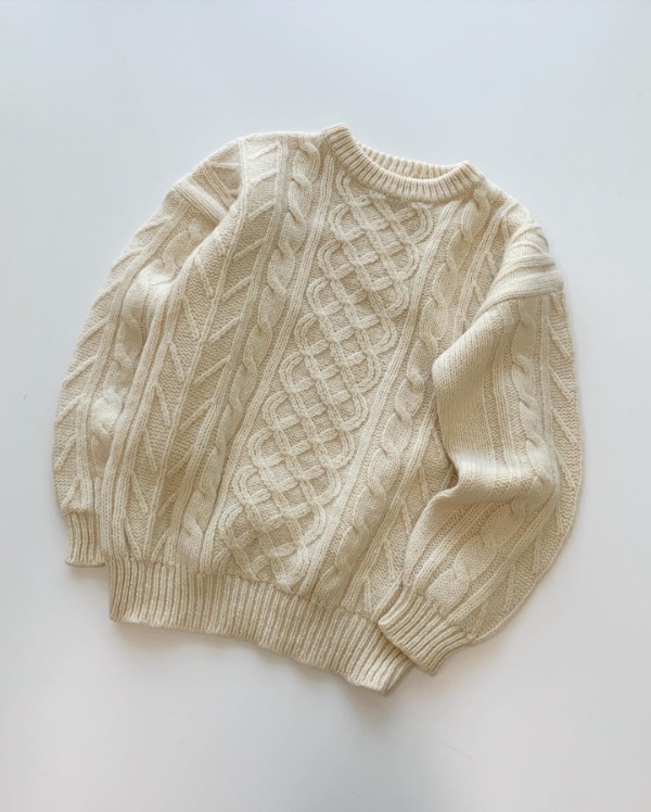 | USED | KF840. cable wool knit